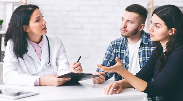 couple talkign with doctor about prescription