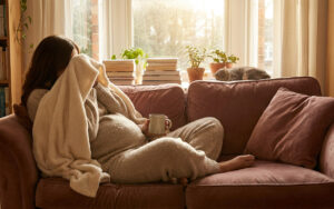 pregnant woman at home with a coffee